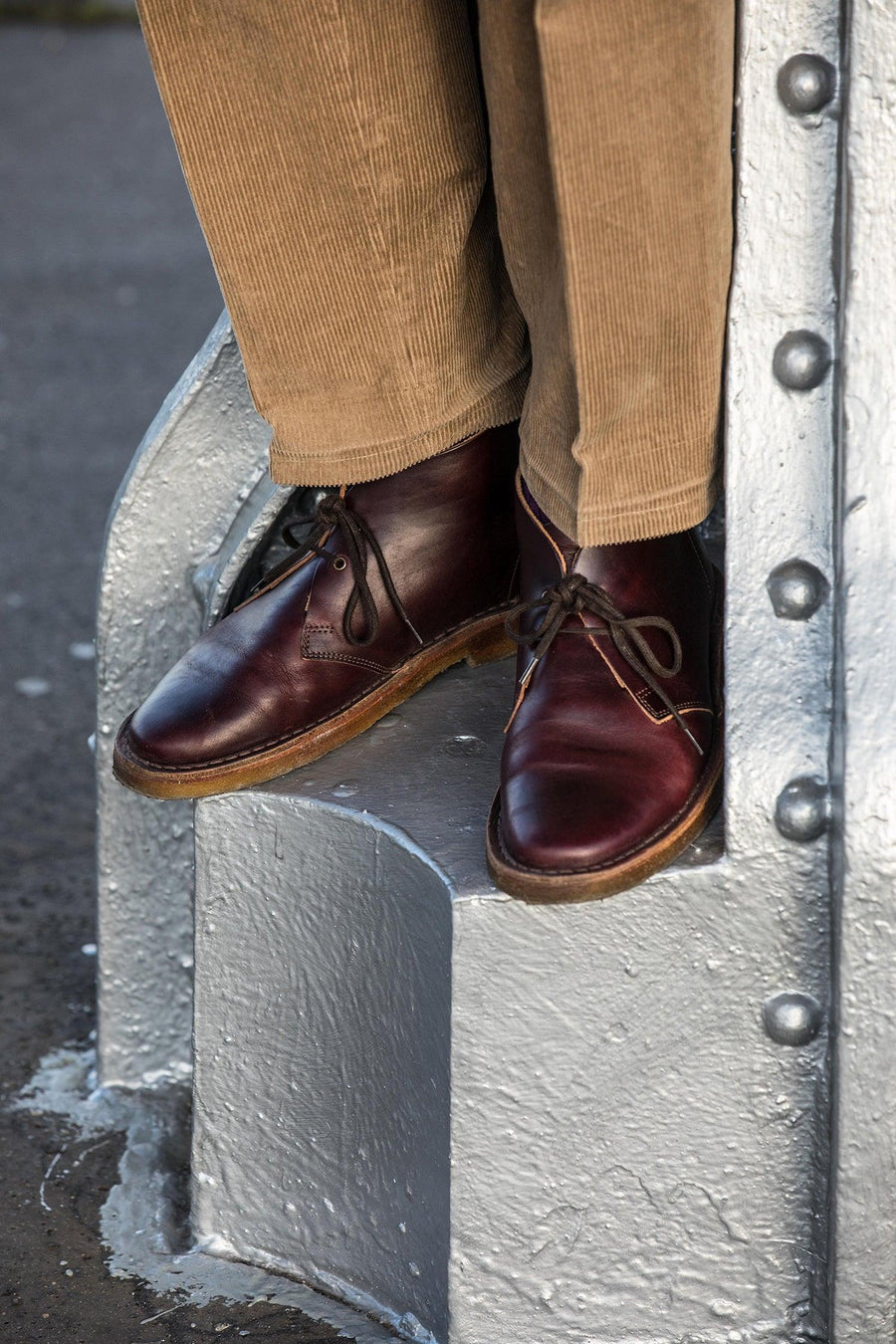 Les Indispensibles Style The Woodford Desert Boot in No 8 Chromexcel - Crown Northampton