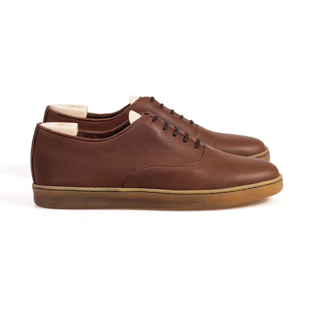 Crown Northampton men's sneakers.