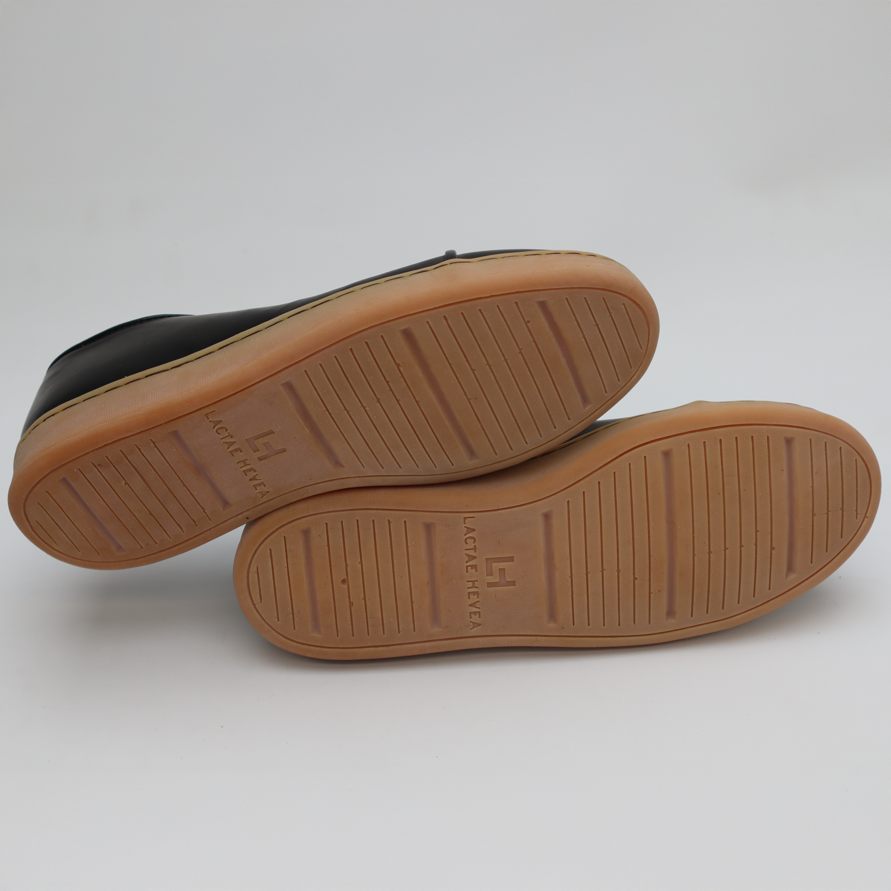 Harlestone Derby - Black Veg Tan Calf - SRE3 51